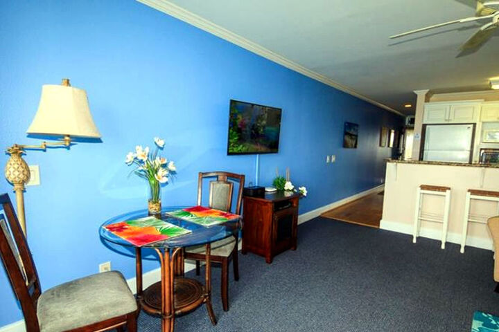 Room 9 of 28