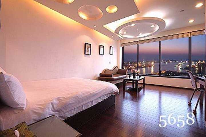 Room 12 of 58