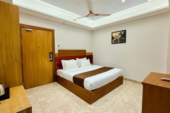 Room 19 of 124
