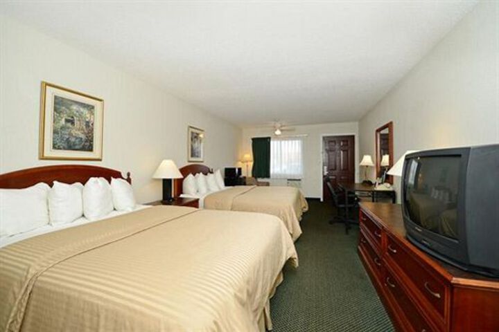 Room 4 of 31
