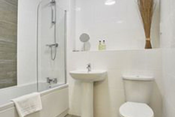 Room 2 of 27