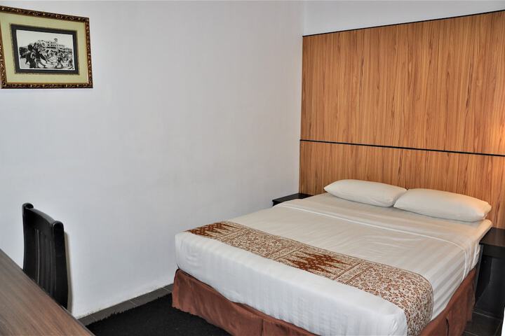 Room 3 of 30