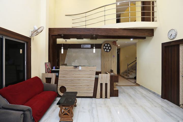 OYO Hotel Sonar Gaon