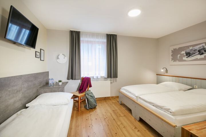 Room 6 of 59