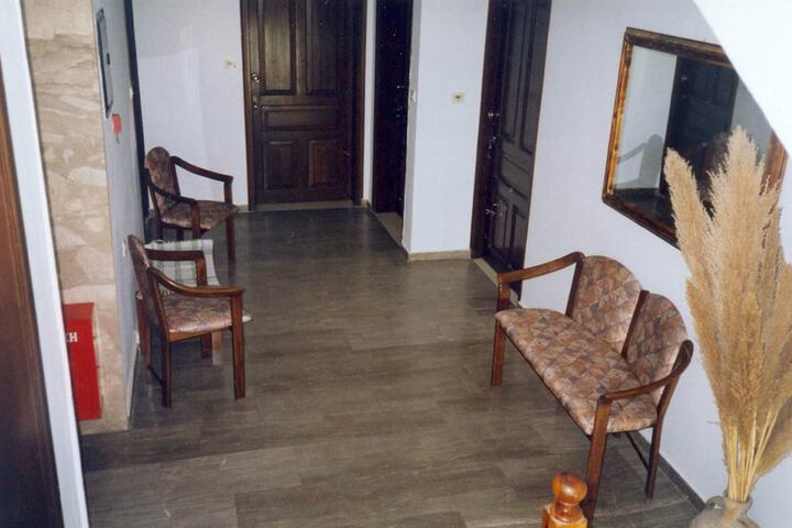 Room 12 of 22