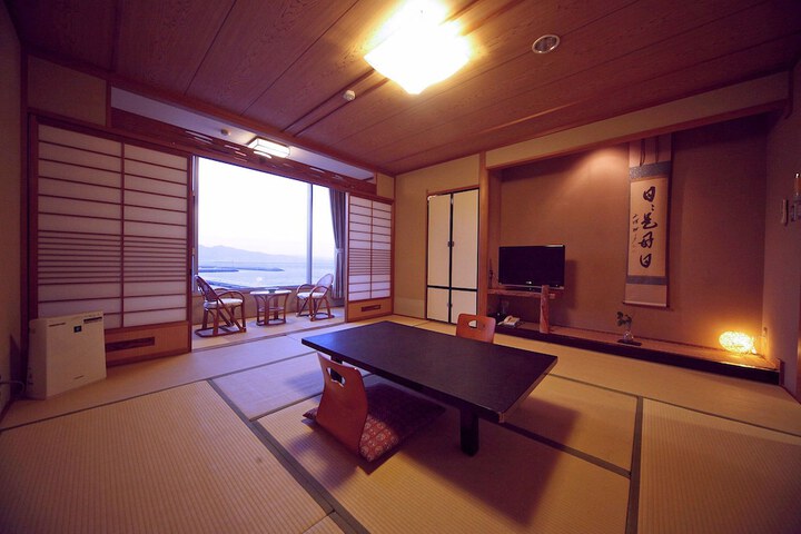 Room 19 of 40