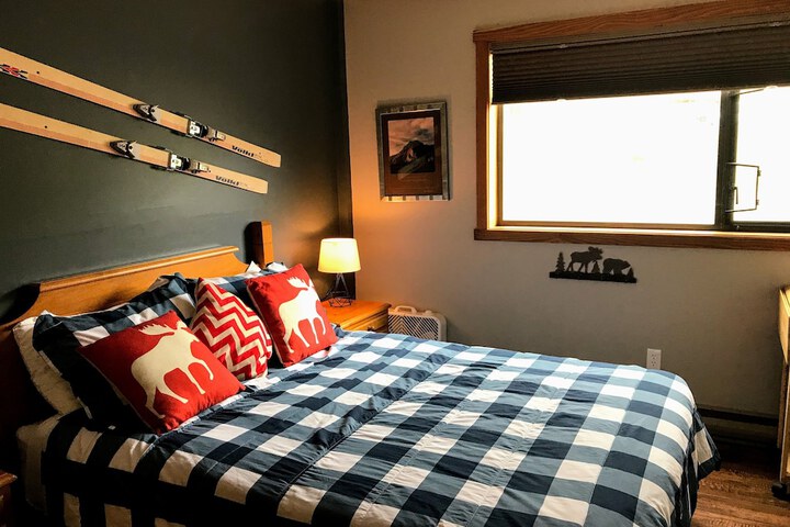 Room 18 of 98