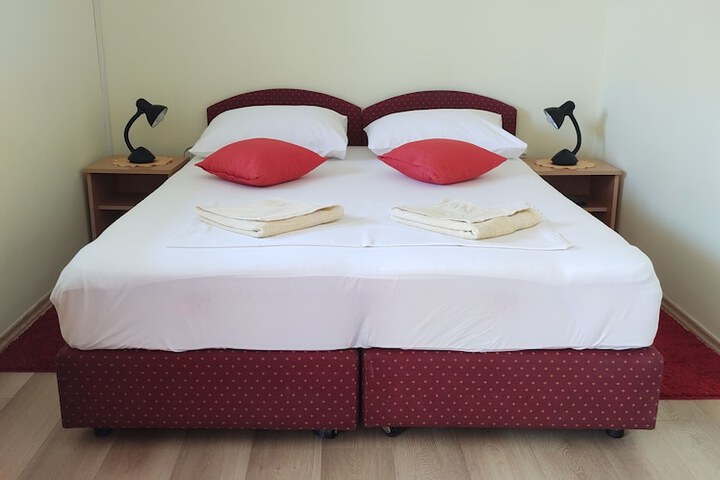 Room 5 of 53