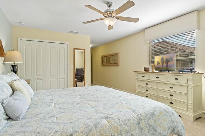 Room 6 of 61