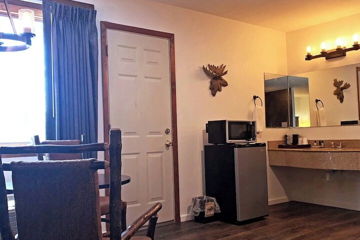 Room 43 of 107