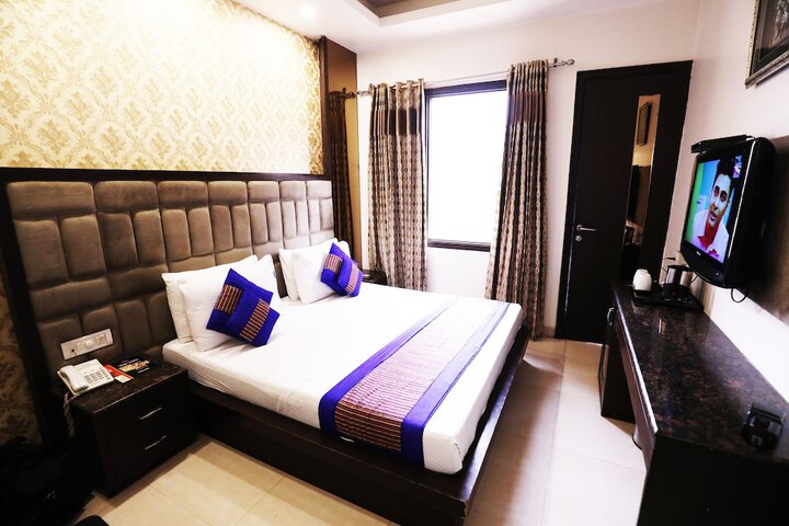 Room 4 of 31