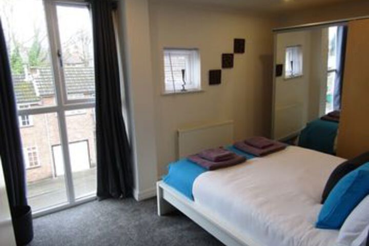 Room 9 of 21