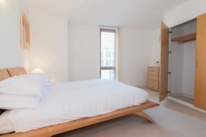 Room 11 of 21
