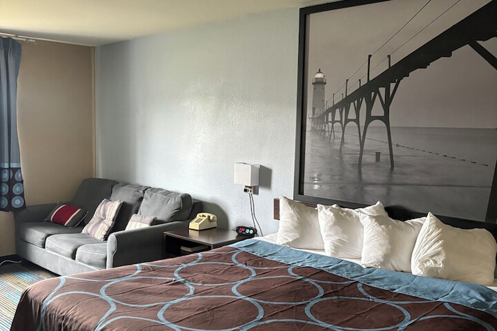 Room 22 of 57