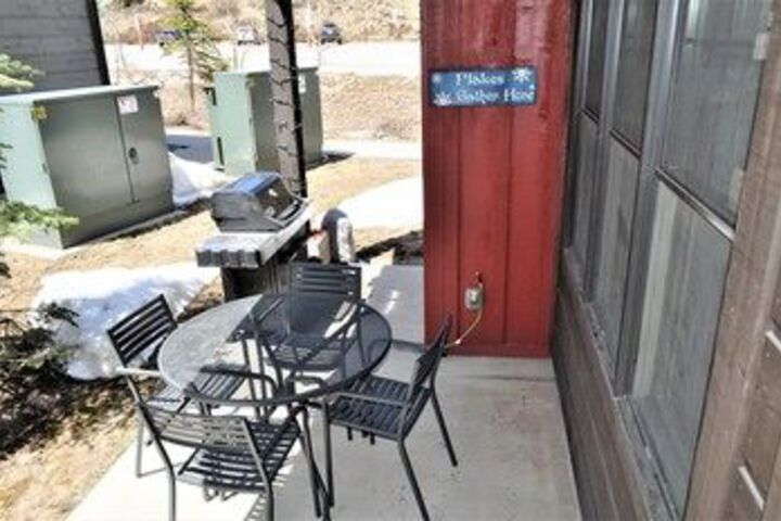 Terrace/Patio 136 of 138
