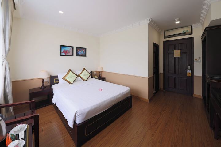 Room 13 of 68