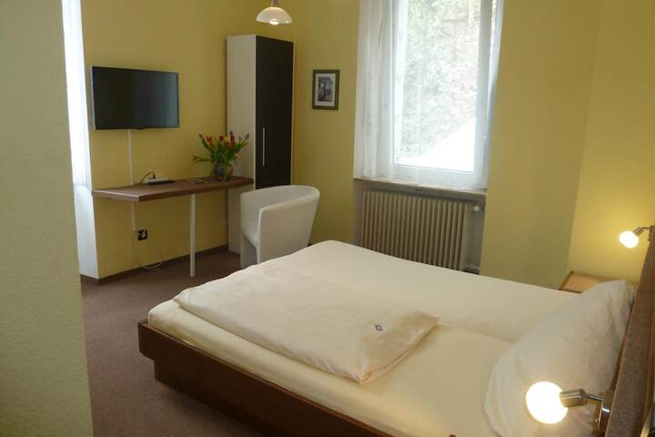 Room 6 of 41