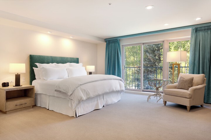 Room 7 of 32