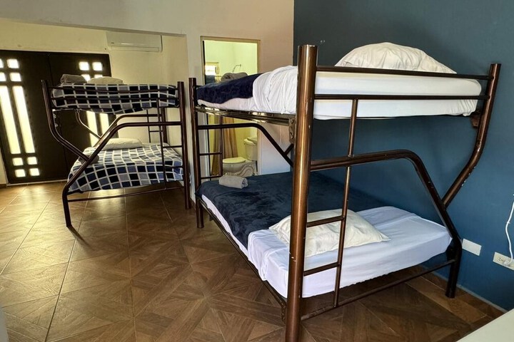 Room 37 of 119