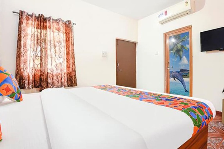 Room 14 of 32