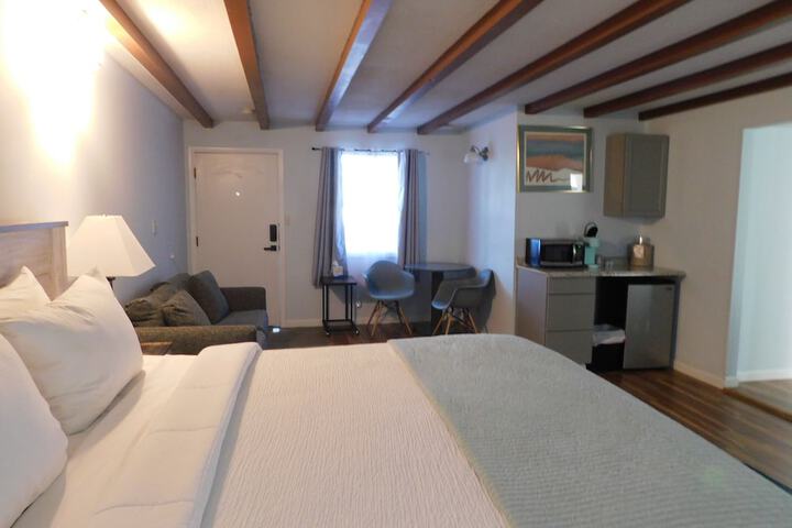 Room 18 of 125