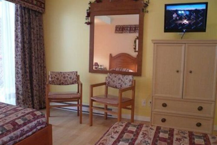 COUETTE ET CAFE CHAMPLAIN