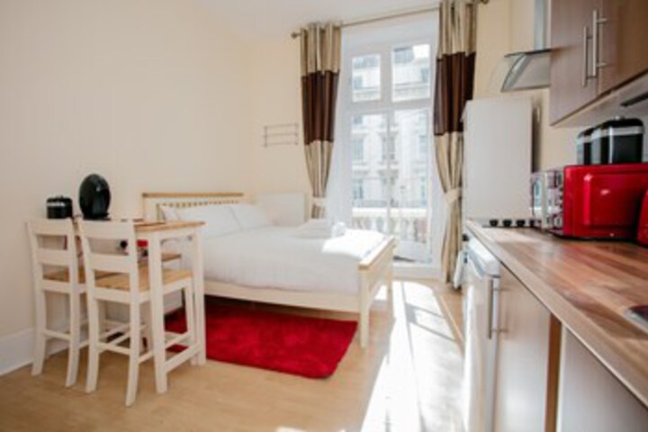 Room 15 of 17