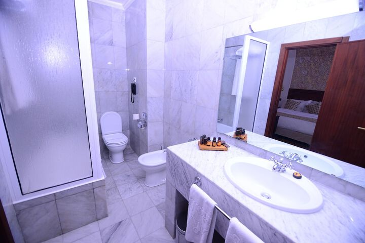 Bathroom Interior Photo
