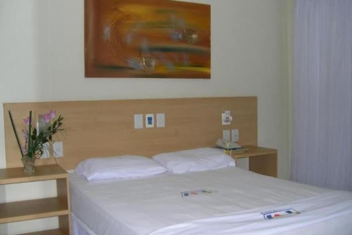 Room 6 of 31