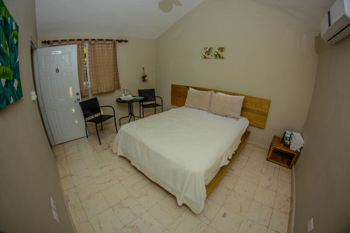 Room 7 of 48