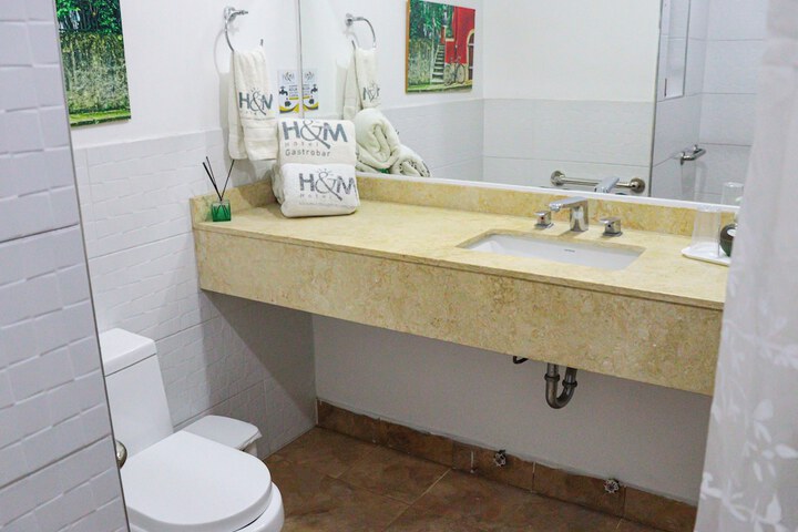 Room 14 of 21