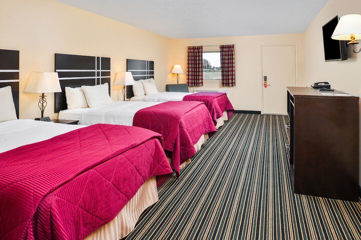 2 Double Beds (14 of 15)