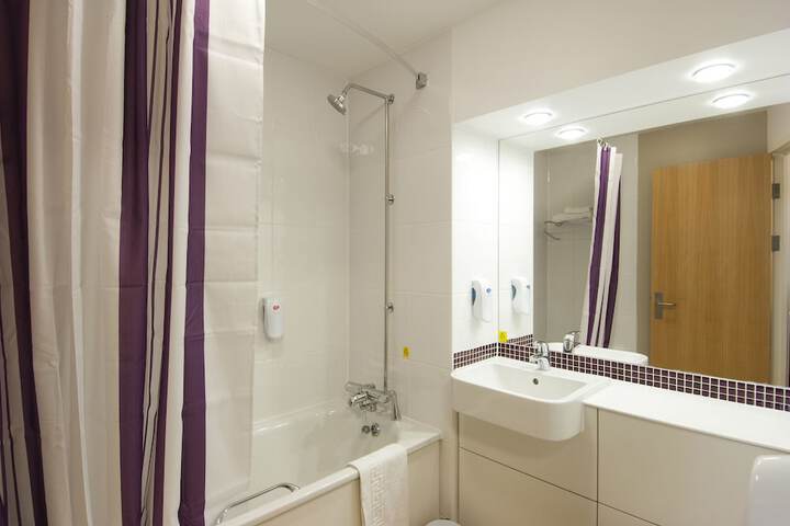 Room 2 of 26