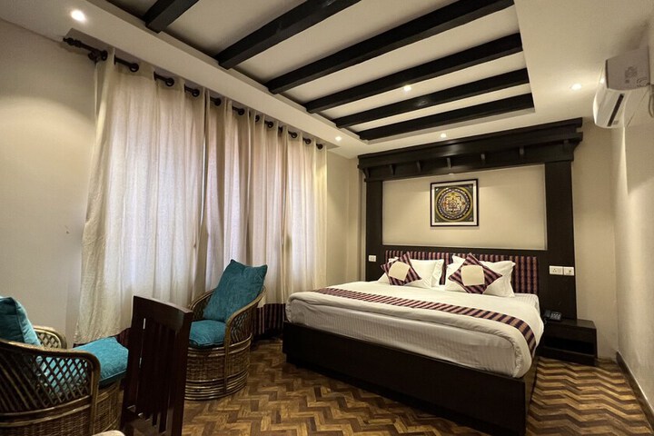 Room 16 of 53