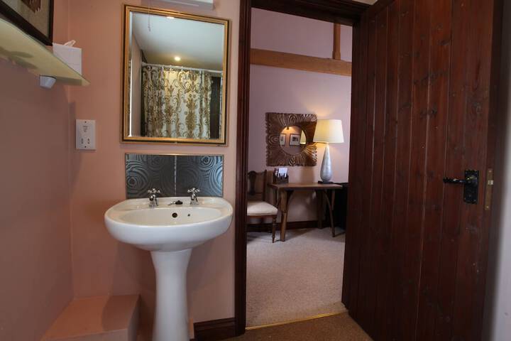 Room 40 of 42