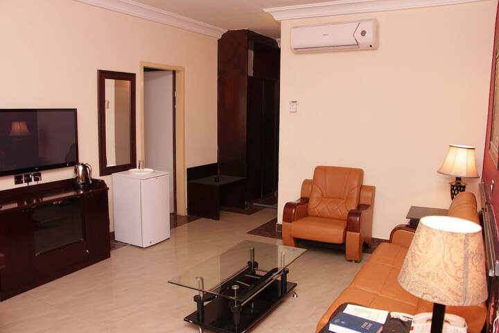 Room 8 of 11