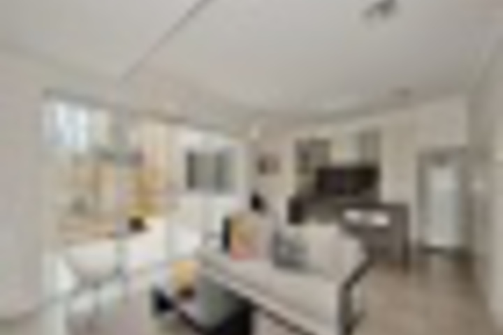 Room 15 of 156