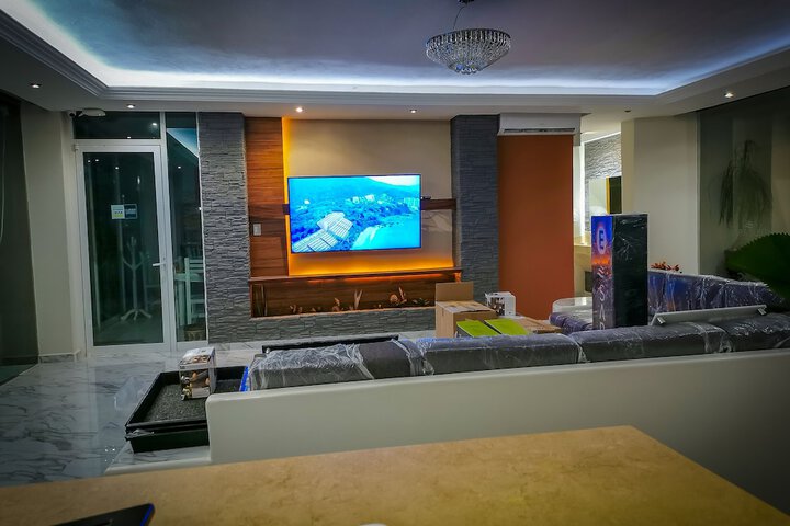 Hotel Interior 4 of 131