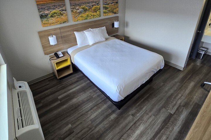 Room 10 of 46