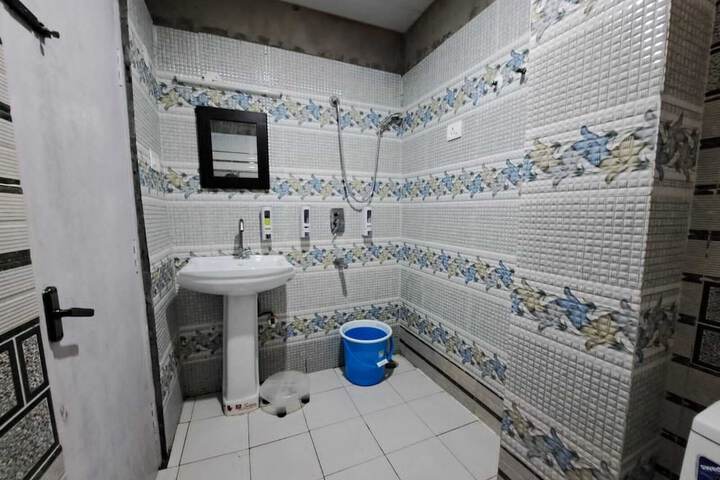 Room 13 of 15