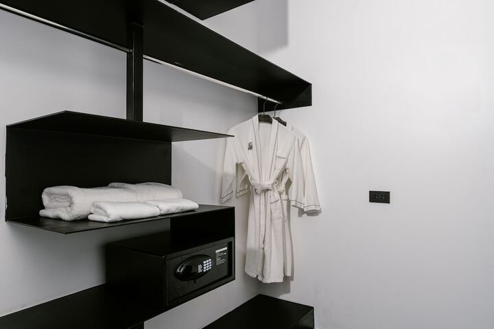 Room 7 of 85