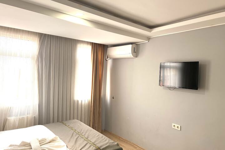 Room 13 of 31