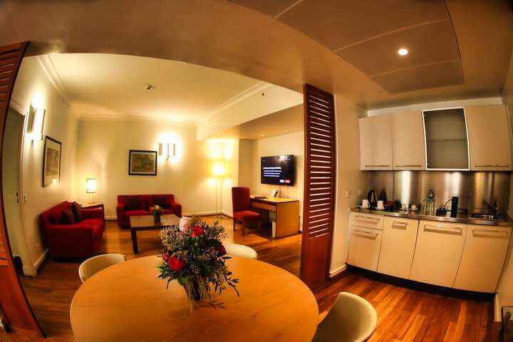 Room 14 of 33