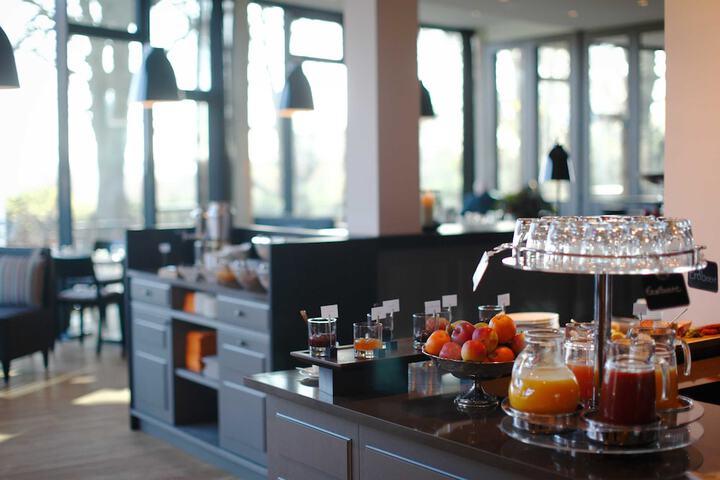Breakfast/Coffee Service 15 of 18