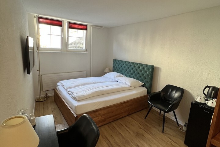 Room 14 of 40