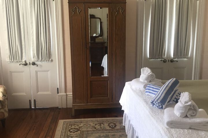 Room 17 of 60