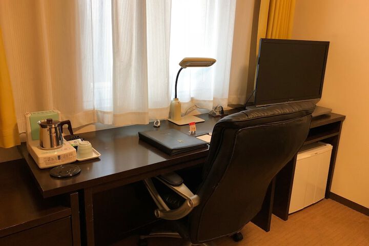 Room 10 of 40
