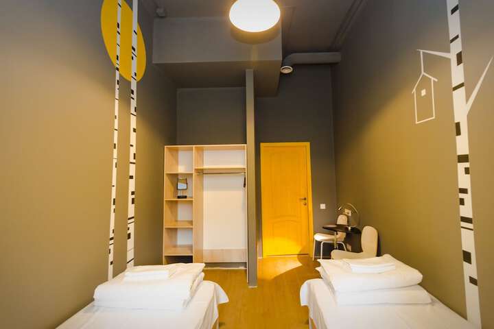 Room 28 of 48
