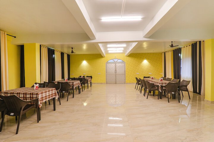 Ballroom/Hall 13 of 22