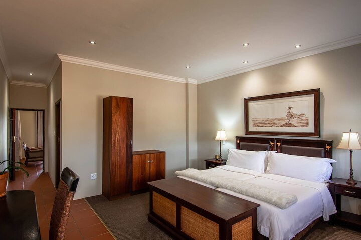 Room 15 of 100